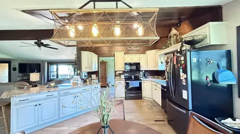 244 W Christenson Avenue Appleton MN 56208