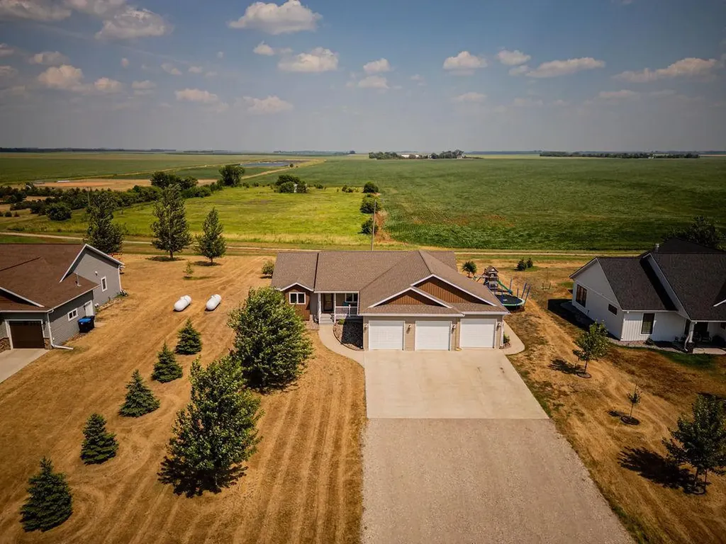 620 2nd Street Arthur ND 58006
