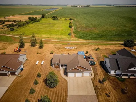 620 2nd Street Arthur ND 58006