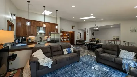 1216 Oak Drive Montevideo MN 56265