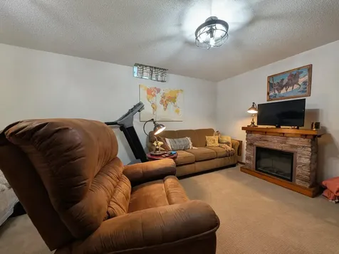 1216 Oak Drive Montevideo MN 56265