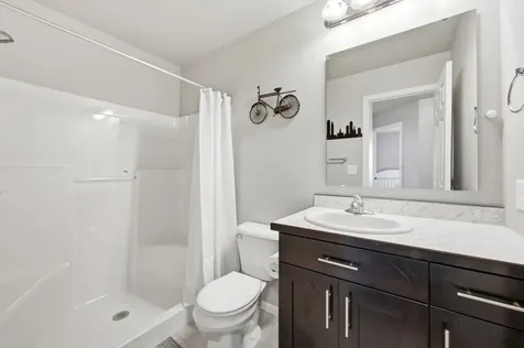1307 30th Avenue W West Fargo ND 58078