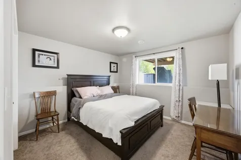 1307 30th Avenue W West Fargo ND 58078