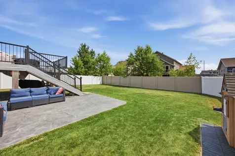 1307 30th Avenue W West Fargo ND 58078