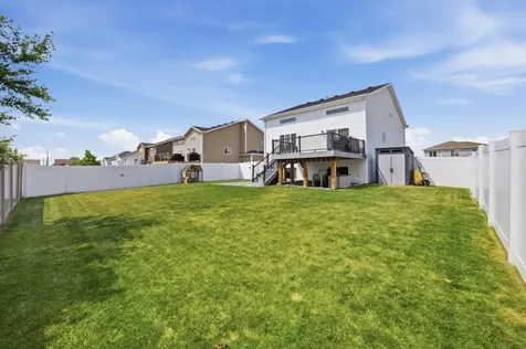 1307 30th Avenue W West Fargo ND 58078