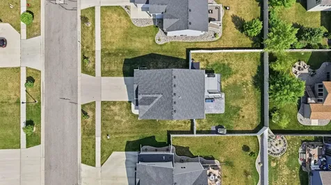 1307 30th Avenue W West Fargo ND 58078