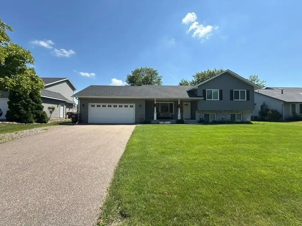 7685 Upper 45th Street N Oakdale MN 55128