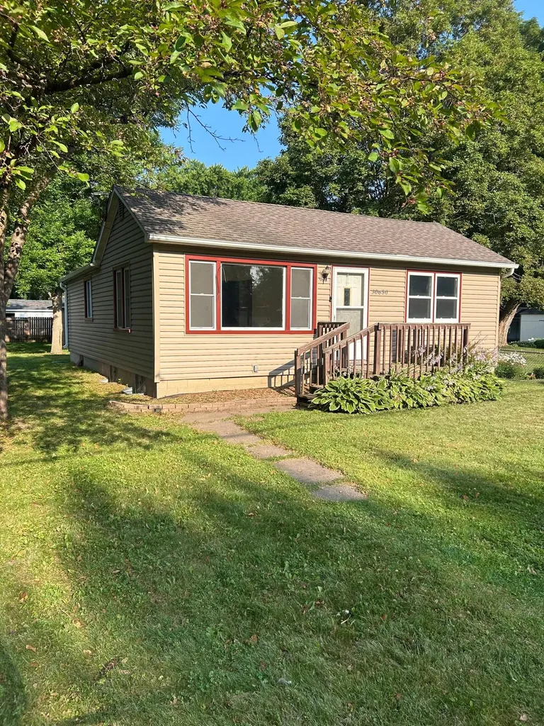 30650 N Lakes Trail Lindstrom MN 55045