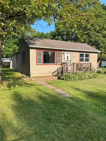 30650 N Lakes Trail Lindstrom MN 55045
