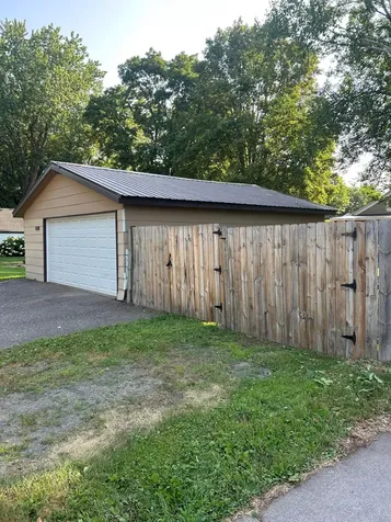 30650 N Lakes Trail Lindstrom MN 55045