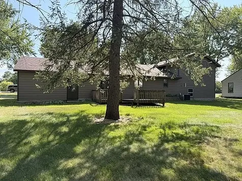 2022 River Road Windom MN 56101