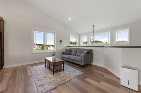1220 Ivy Way Faribault MN 55021