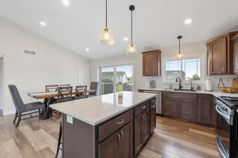 1220 Ivy Way Faribault MN 55021