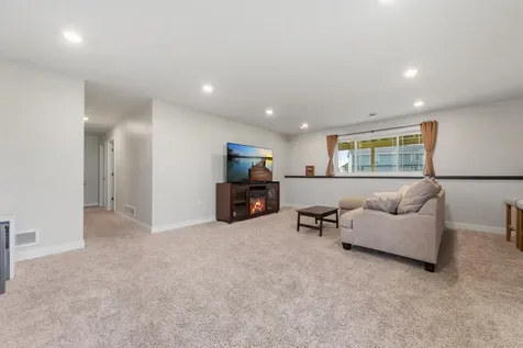 1220 Ivy Way Faribault MN 55021