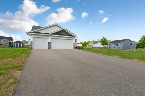 1220 Ivy Way Faribault MN 55021