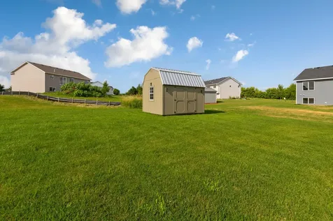 1220 Ivy Way Faribault MN 55021