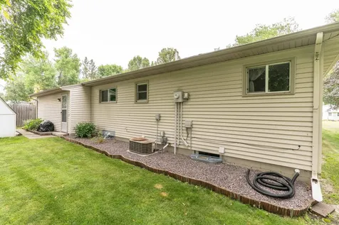 1219 N Lake Street Fergus Falls MN 56537