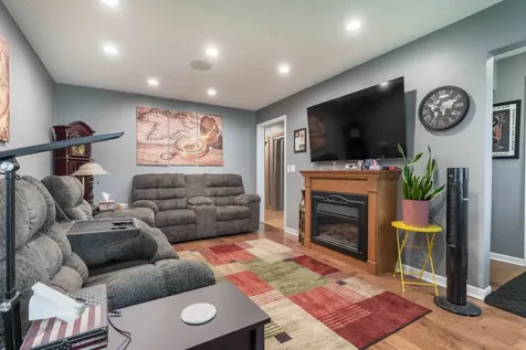 1219 N Lake Street Fergus Falls MN 56537