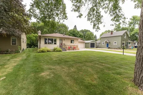 1219 N Lake Street Fergus Falls MN 56537