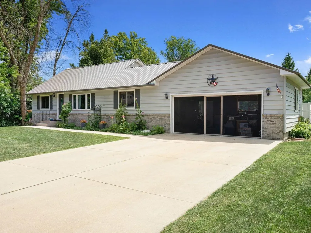 1429 Rice Lake Street Owatonna MN 55060
