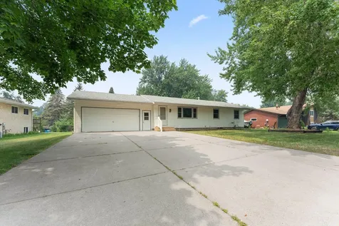 8053 Cloman Avenue Inver Grove Heights MN 55076