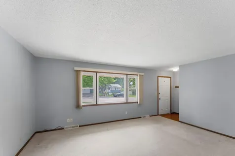 8053 Cloman Avenue Inver Grove Heights MN 55076