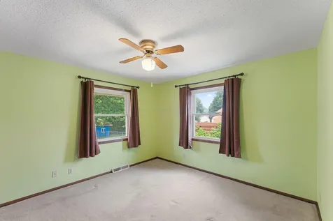 8053 Cloman Avenue Inver Grove Heights MN 55076