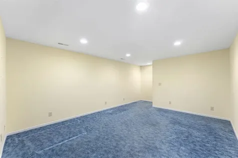 8053 Cloman Avenue Inver Grove Heights MN 55076