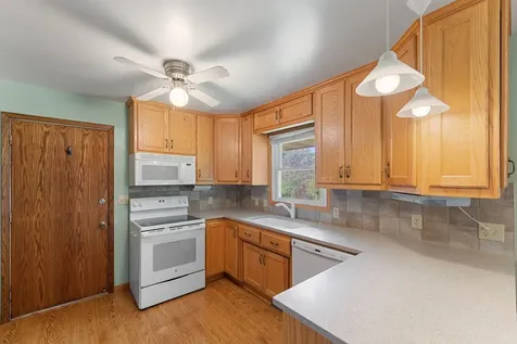 8053 Cloman Avenue Inver Grove Heights MN 55076
