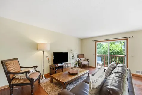 4636 Heritage Hills Drive Bloomington MN 55437