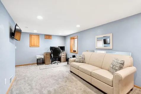 1405 9th Avenue NW Austin MN 55912
