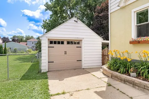 1405 9th Avenue NW Austin MN 55912