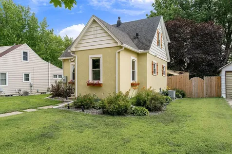 1405 9th Avenue NW Austin MN 55912