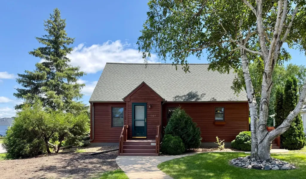 401 S 7th Street Olivia MN 56277