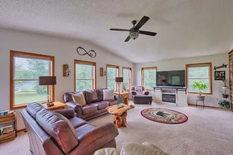 16250 Maple Knoll Drive Pengilly MN 55775