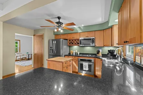 2750 Oxford Street N Roseville MN 55113