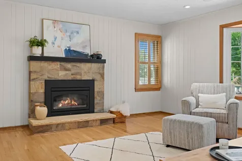 2750 Oxford Street N Roseville MN 55113