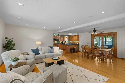 2750 Oxford Street N Roseville MN 55113