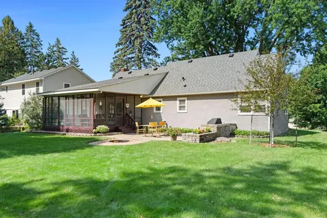 2750 Oxford Street N Roseville MN 55113