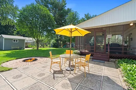 2750 Oxford Street N Roseville MN 55113