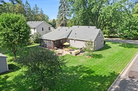 2750 Oxford Street N Roseville MN 55113