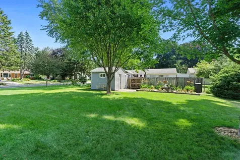 2750 Oxford Street N Roseville MN 55113