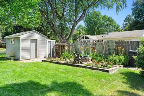 2750 Oxford Street N Roseville MN 55113