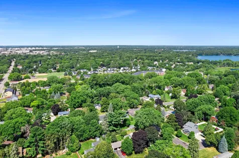 2750 Oxford Street N Roseville MN 55113