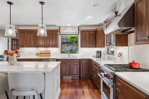 126 Courtland Street Excelsior MN 55331