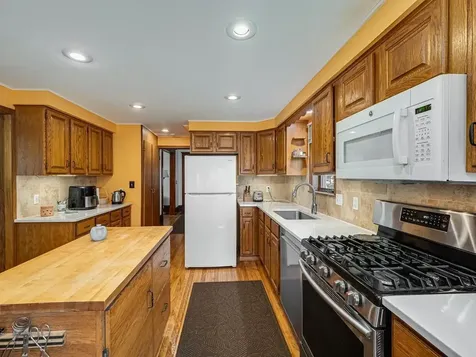 1006 Cromwell Avenue Saint Paul MN 55114
