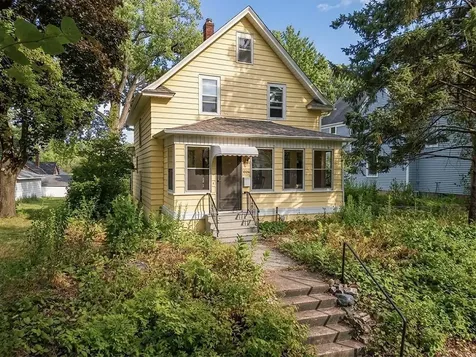 1006 Cromwell Avenue Saint Paul MN 55114