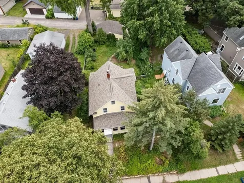 1006 Cromwell Avenue Saint Paul MN 55114