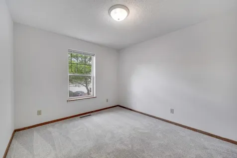 966 Princeton Avenue Shakopee MN 55379