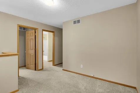 4843 Bisset Lane Inver Grove Heights MN 55076